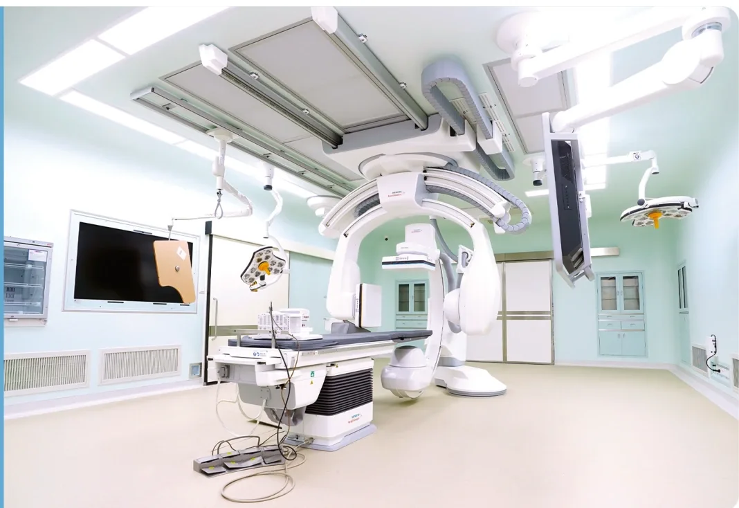 DSA hybrid operating theatre (hospital official material)